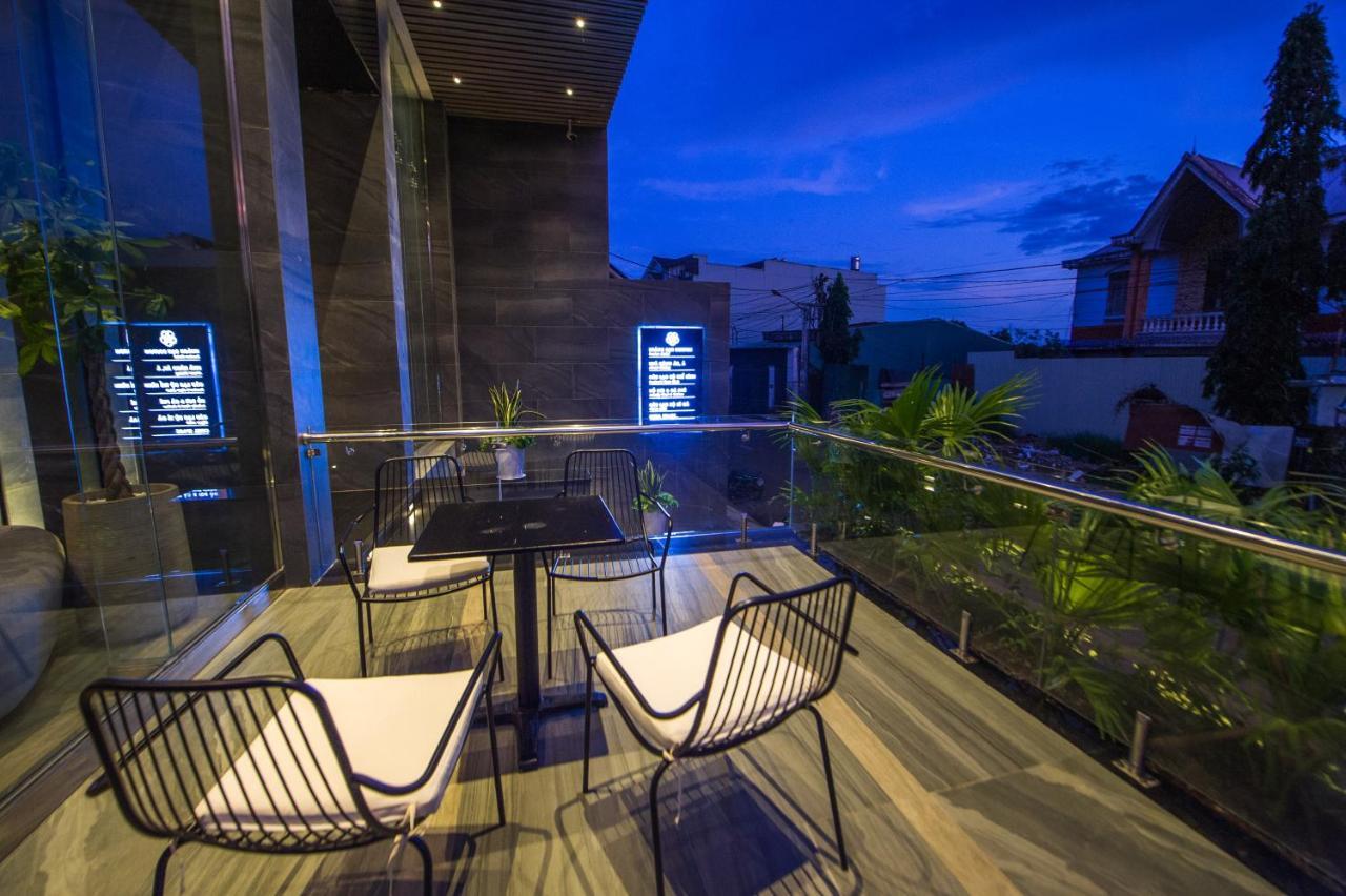 Boston Hotel Pleiku Exterior photo